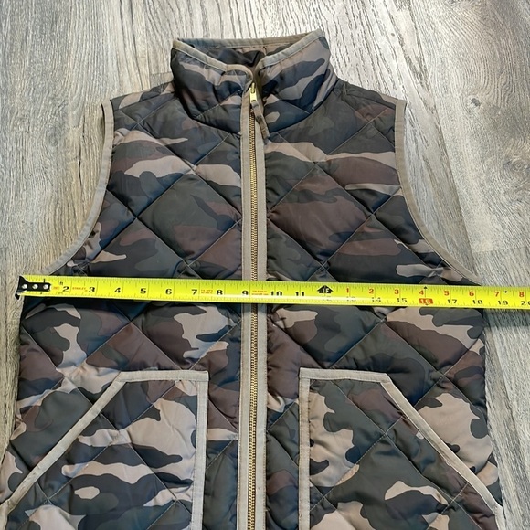 J. Crew Factory Quilted Puffer Vest, Camo Pattern, Down Blend Fill, sz XS - Picture 5 of 11